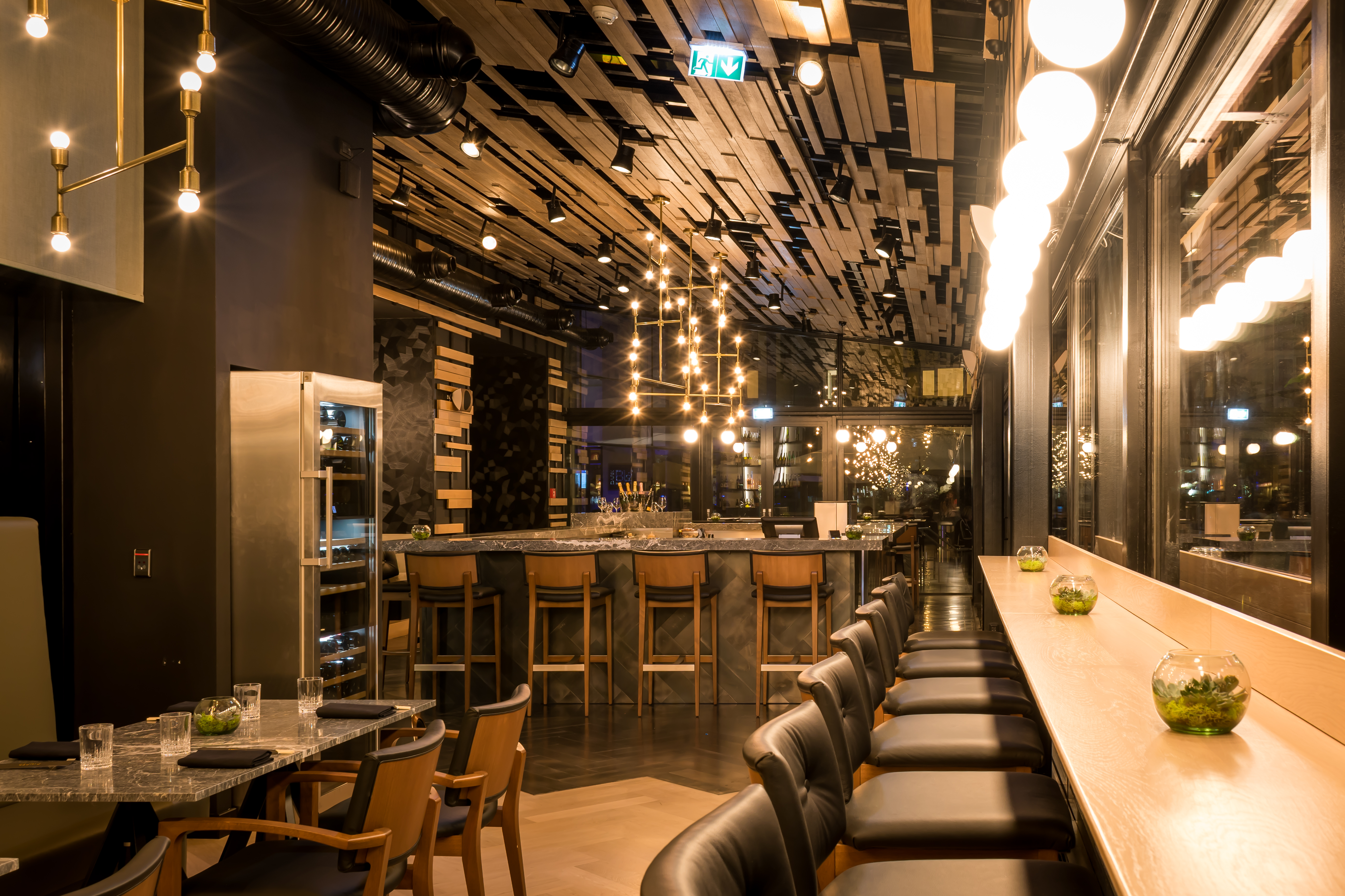 NOU SUSHI BAR & LOUNGE DESCHIS LA HOTELUL RADISSON BLU DIN